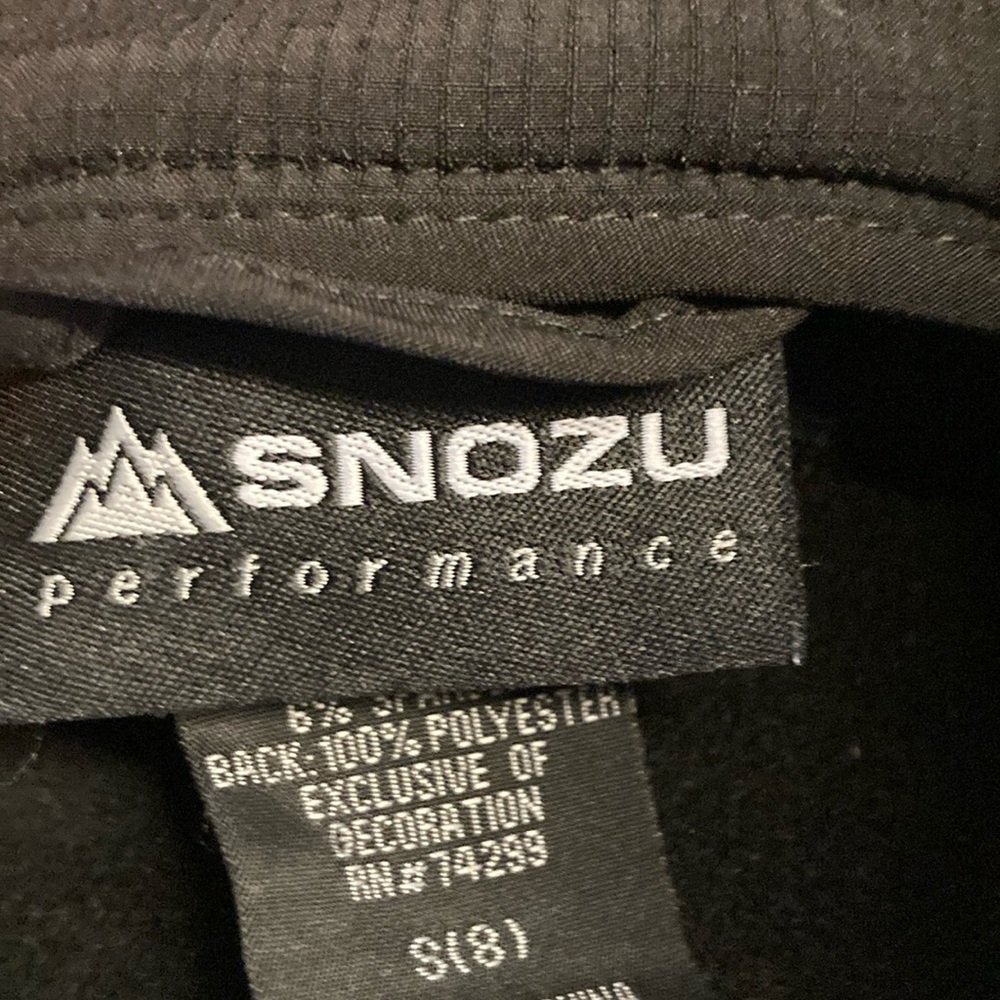 SNOZU boys size 8 neoprene style jacket. Great condition